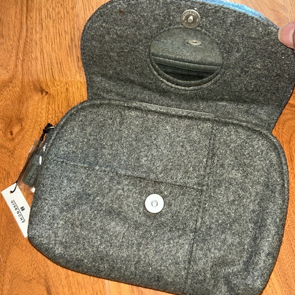 NWT Authentic Givenchy Clutch Pouch with Logo Flap - Picture 7 of 11